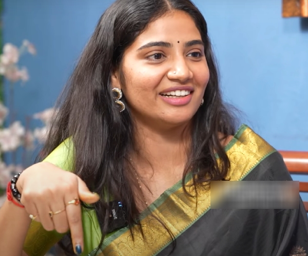 bigg boss 8 anshidha priyanka deshpande