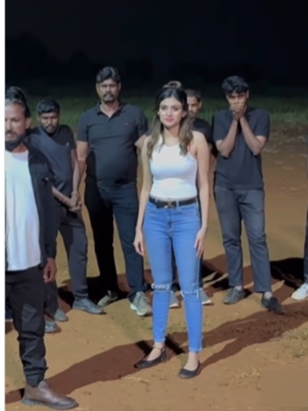 oviya video