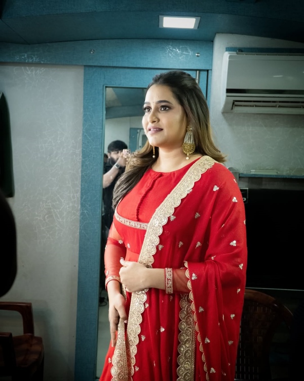 bigg boss tamil jacquline bigg boss tamil 8 television