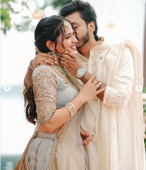 sriya surendran rohit chellamma serial