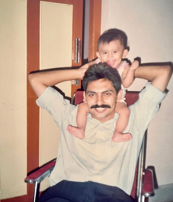 jayam ravi karathey babu daudee jaiwal