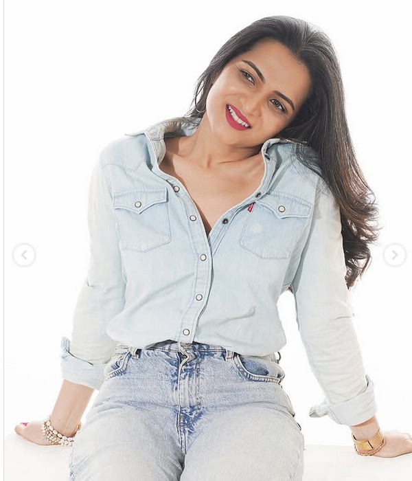 Divyadarshini DD photos