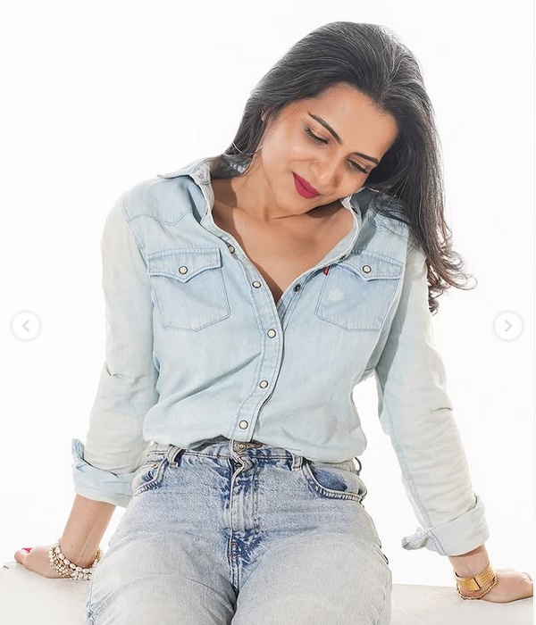 Divyadarshini DD photos