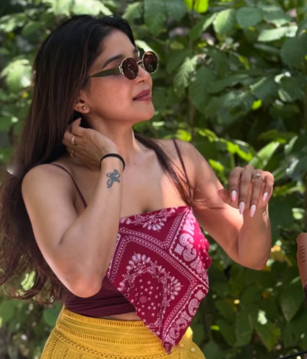 Sakshi agarwal wedding honeymoon