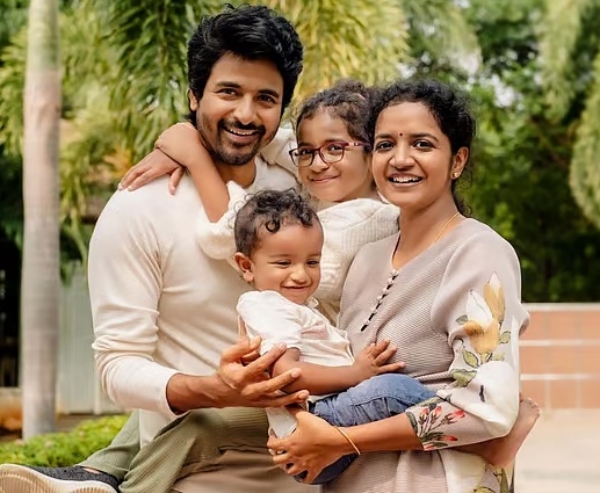 Sivakarthikeyan Aarti sk family Photos Sivakarthikeyan Aarti sk family Photos