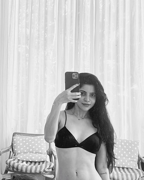 Kingston Divya Bharathi Valentines Day 2025 Divya Bharathi Glamour Photos