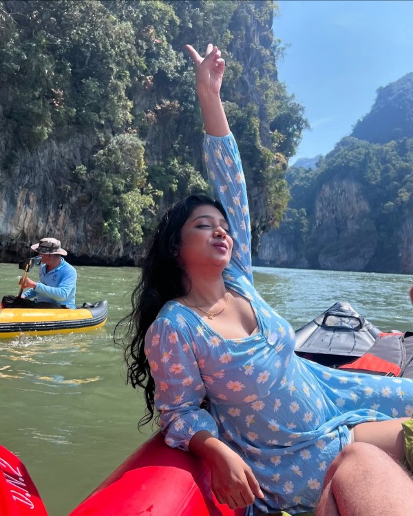 vj parvathy thailand tour