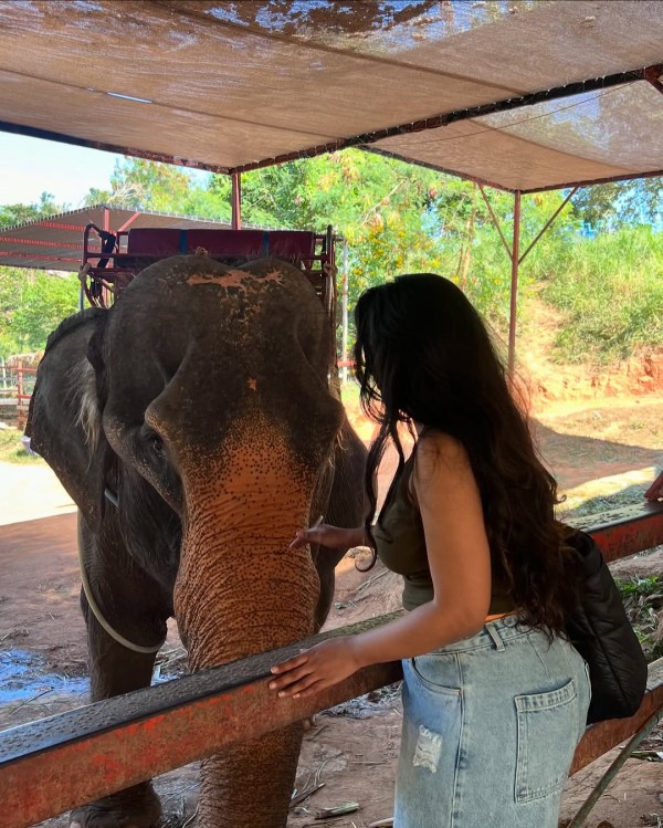 vj parvathy thailand tour