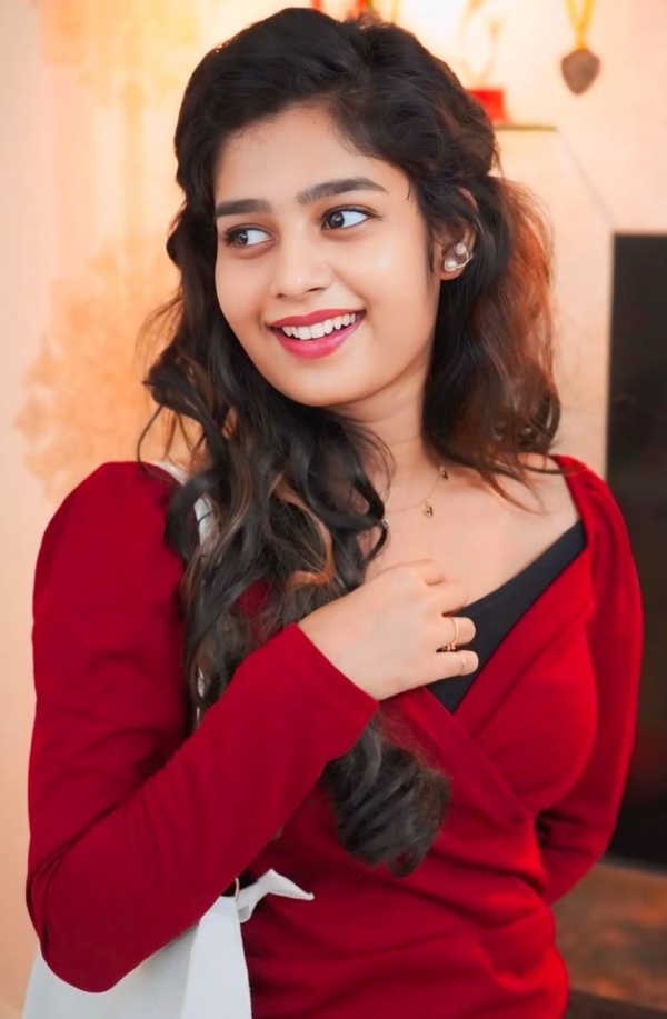 Bigboss janani injured Vijay movie actress injured janani video