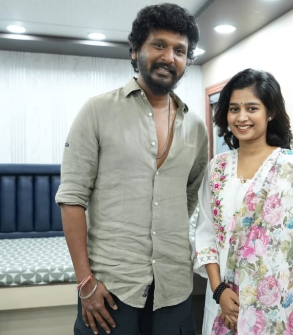 Bigboss janani injured Vijay movie actress injured janani video