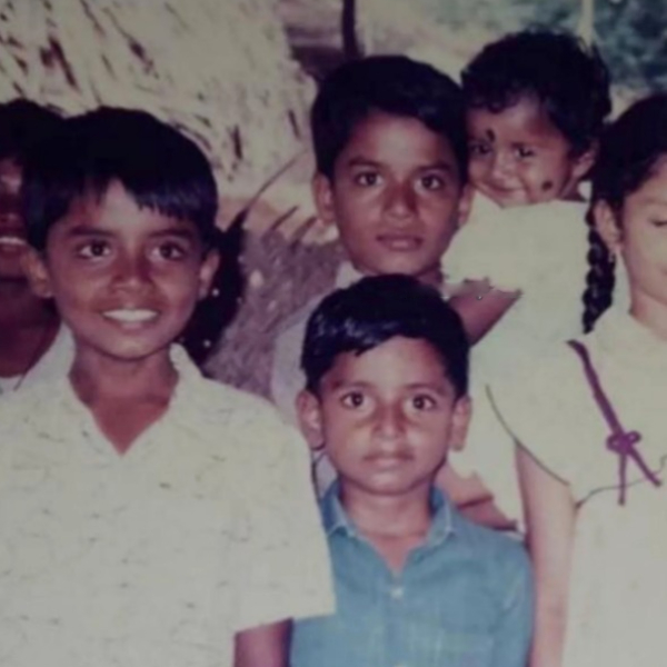 Sivakarthikeyan Aarti sk family Photos Sivakarthikeyan Aarti sk family Photos