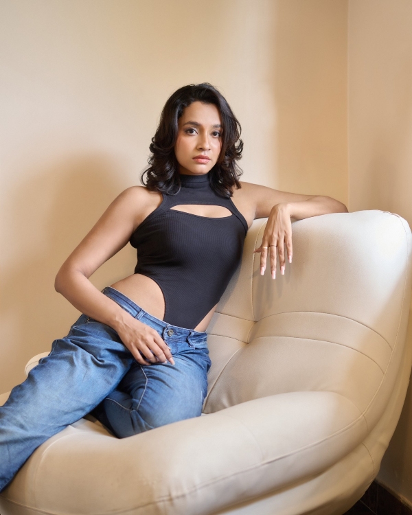 Abarnathi Arya heroine