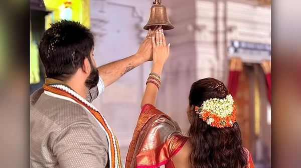 Abhinaya introduces her fiancee to the worlds and shares photos