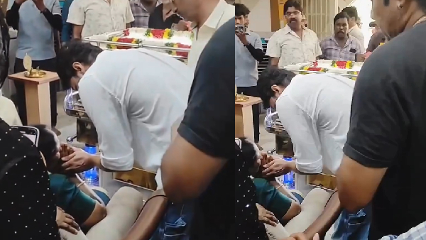 Manoj Bharathiraja Mother Cry holding With Vijay Hands Video Goes Trending