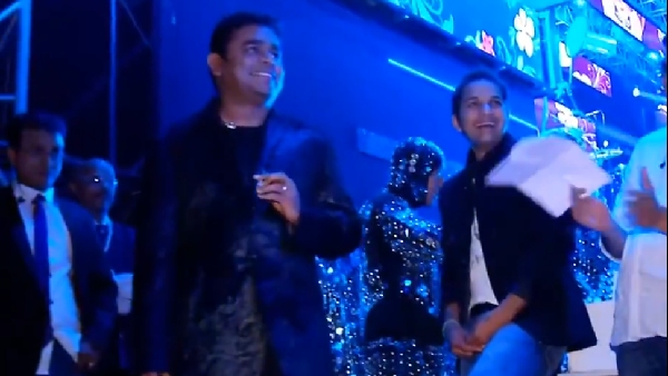 AR Rahman Getting Surprise For Fans Receiving Rajinikanth Padayappa Song Video Throwback