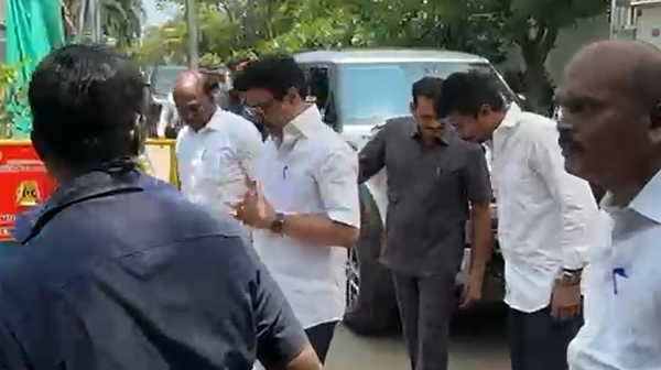 முதலமைச்சர் நேரில் அஞ்சலி