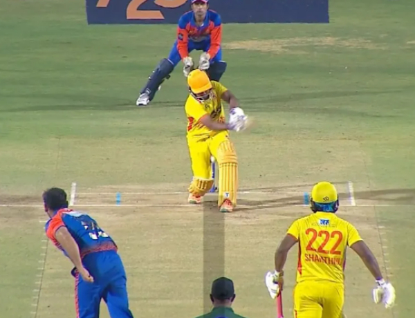 சாந்தனு விக்கெட்