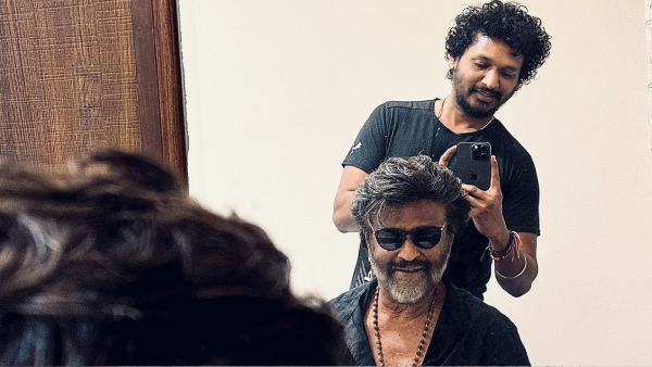 Super Star Rajinikanth Surprise Visit To His Fan s House in Abroad Video Goes Trending Super Star Rajinikanth Surprise Visit To His Fan s House in Abroad Video Goes Trending