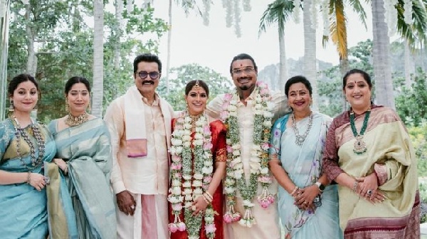 varalakshmi-sarathkumar-danced-like-Kovai-sarala