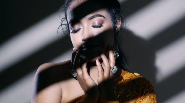 Lawyer Tamizh Vendhan Controversial Talks about Shruthi Narayanan s Video