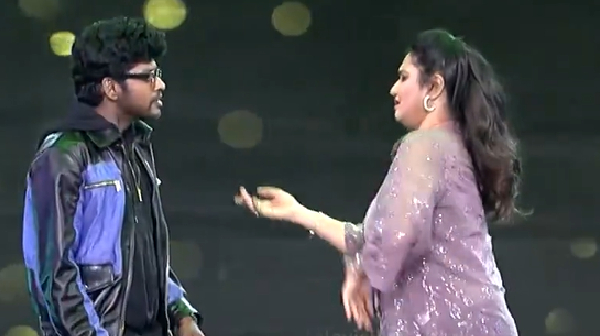 90s-heroine-suganya-chinna-rasave-song-dance-video-viral