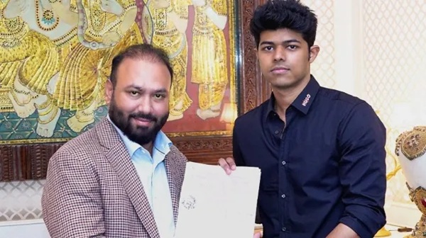 Sangeetha s sister bought a chance for Vijay s son Jason Sanjay