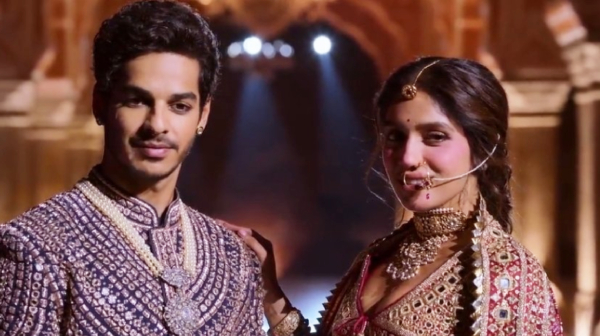 The Royals Netflix Web Series Review in Tamil