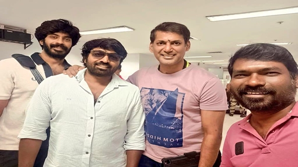 Vishal Met Vijay Sethupathi in Chennai Airport
