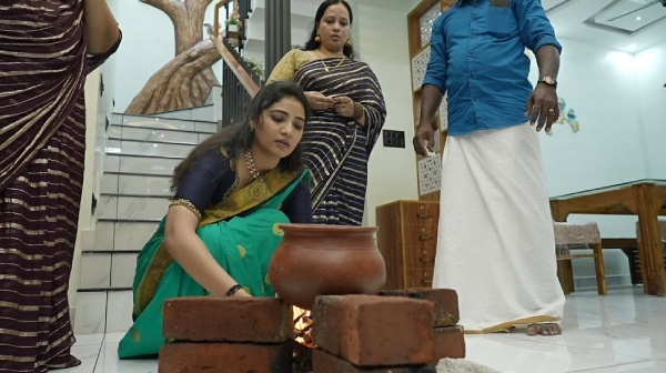 Bigg Boss fame Anshitha New House warming celebration photos out now