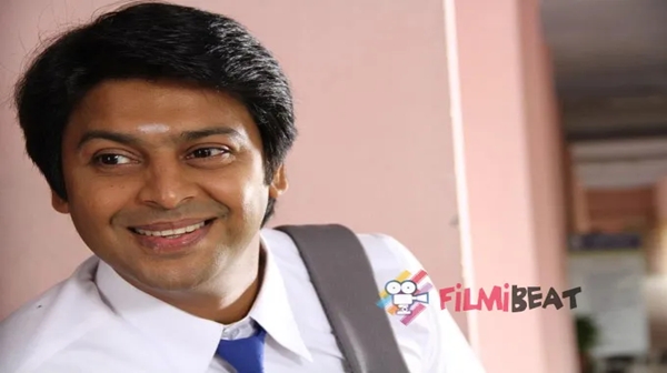 Suchitra has strongly attacked Srikanth who was arrested in a drug case