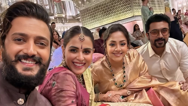 Dhanush Genelia and Priyamani meets after several years creates many nostalgia
