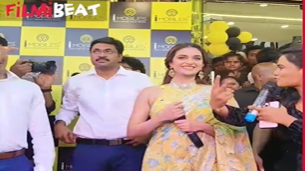 Fans chanted TVK when Keerthy Suresh opened the store