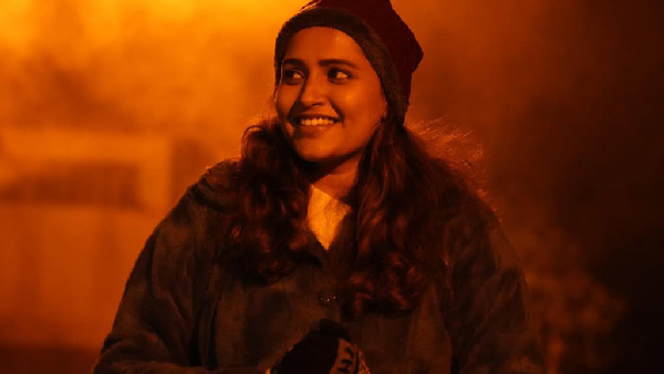 Valai Pechu Bismi Explains Bigg Boss Jacquline Activites At Gevi Movie Shooting Spot