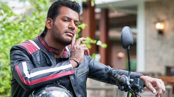 Appukutty not accepted Vishal s ban idea for movie review at first 3 days