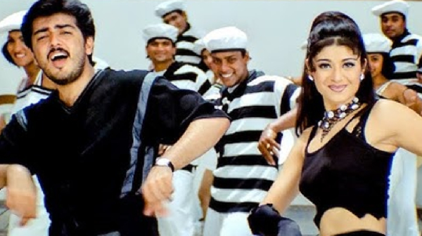 Actress Pooja Batra stunning bath at waterfalls photos steals the internet