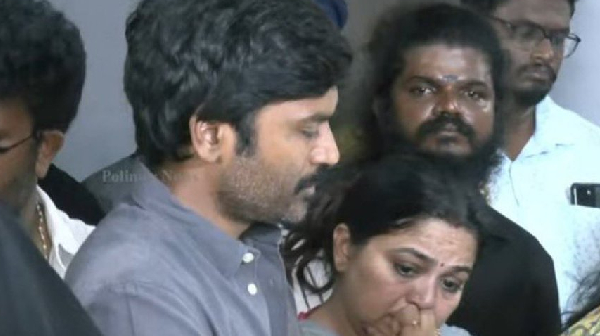 தனுஷை கட்டியணைத்து அழுத இந்திரஜா