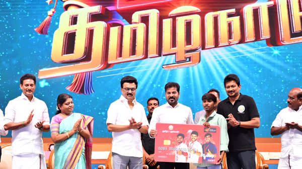Sivakarthikeyan has said In Kalviyil Sirandha Tamil Nadu that he will survive on the two degrees he has Sivakarthikeyan has said In Kalviyil Sirandha Tamil Nadu that he will survive on the two degrees he has