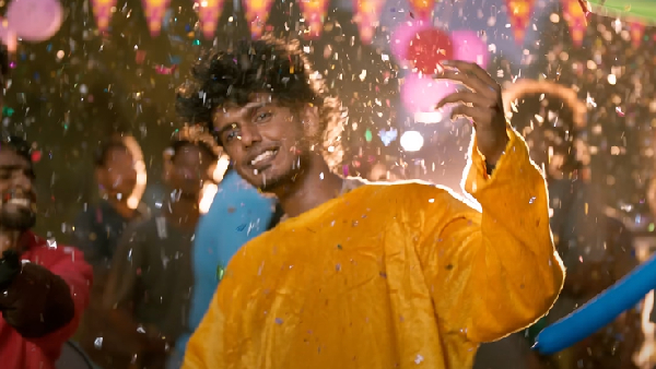 Vijay Sethupathi Gives Advice To KPY Bala at Gandhi Kannadi Movie Promotion Vijay Sethupathi Gives Advice To KPY Bala at Gandhi Kannadi Movie Promotion