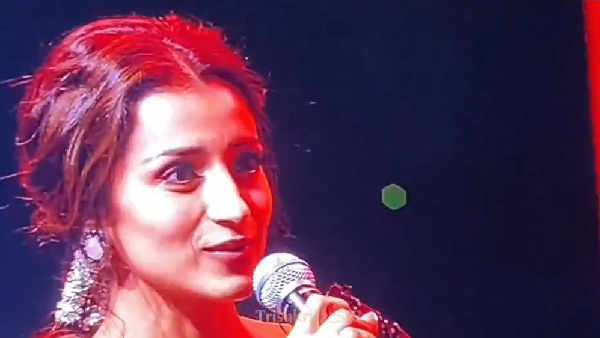 Trisha Wishes To tvk Vijay At SIIMA 2025 For To His Political Journey - Watch