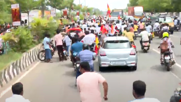 Thalapathy Vijay Fans Did Not Follow Police Instructions On TVK Trichy Campaign