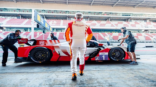 video of Ajith restraining fans who whistled at him has gone viral