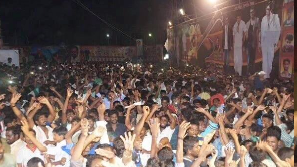 Kushboo 10 Years Old Tweet About Ajithkumar And His Fans Celebrated Vedhalam Movie FDFS 2015 Diwali