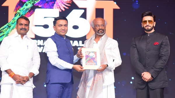 Lifetime Achievement Award Vairamuthu Applauds Rajinikanth s Grand Honour