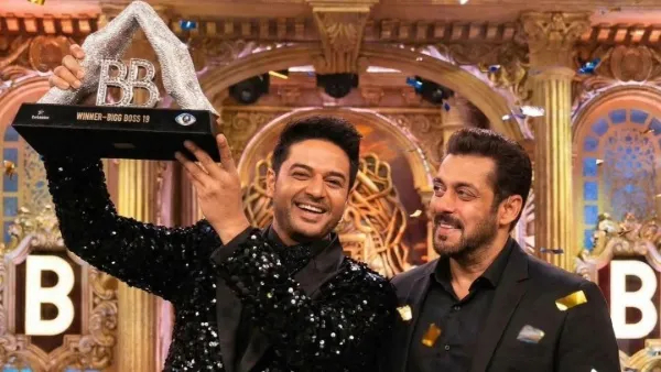 Bigg boss Hindhi 19 Title Winner gaurav khanna Lifts Throphy And Won Proze Money Details