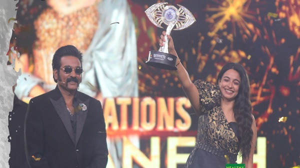 Bigg Boss Tamil 9 Winner Divya Ganesh Bags Trophy Rs 50 Lakh and Car Here s Her Emotional Speech