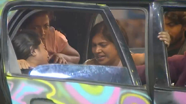 Bigg Boss Tamil 9 Fans Slams Vijay Sethupathi After VJ Parvathy and Kamarudin Kicked Sandra Bigg Boss Tamil 9 Fans Slams Vijay Sethupathi After VJ Parvathy and Kamarudin Kicked Sandra