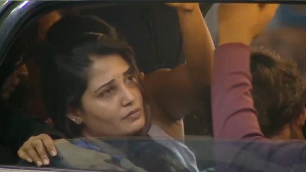 Bigg Boss Tamil 9 Fans Slams Vijay Sethupathi After VJ Parvathy and Kamarudin Kicked Sandra Bigg Boss Tamil 9 Fans Slams Vijay Sethupathi After VJ Parvathy and Kamarudin Kicked Sandra