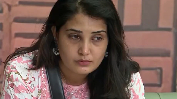 Bigg Boss Tamil 9 Netizens Slams Sandra Amy After Prajan Threatening And After Ramya Jo Re Entry