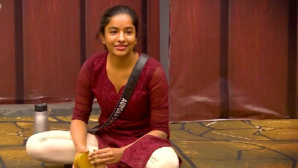 Bigg Boss Tamil 9 Aurora Evicted as Top 4 Her Speech Attracts Bigg Boss Fans