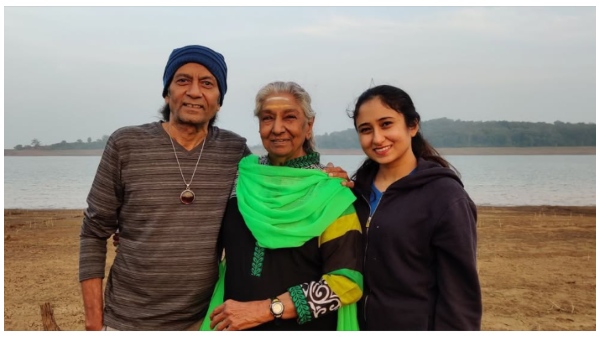 Singer SJanaki Biography